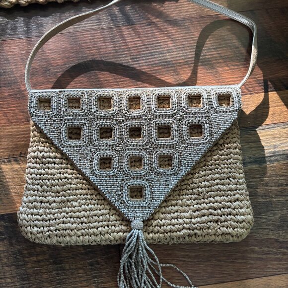 Tommy Bahama Purse - Picture 4 of 7